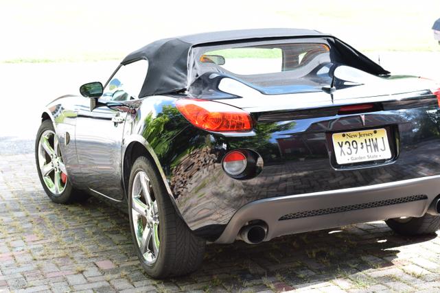 Photo of 2008 Black Pontiac Solstice